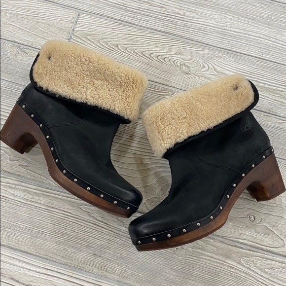 UGG Shoes - UGG Lynnea Sheepskin and Leather Clog Boots - 12